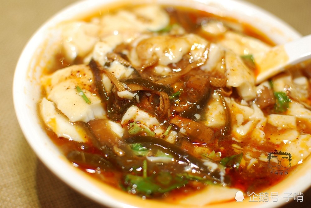 豆腐脑胡辣汤两掺的神操作 一次吃到两种味道特别美
