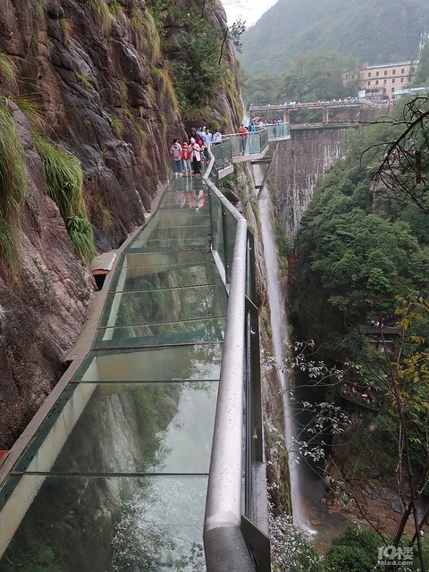 游天台国清赤城景区 体验热气球升空 走龙穿峡玻璃栈道