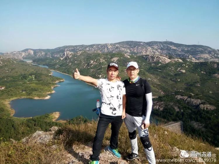 大罗山七尖尖尖通天，连绵而行山色无边