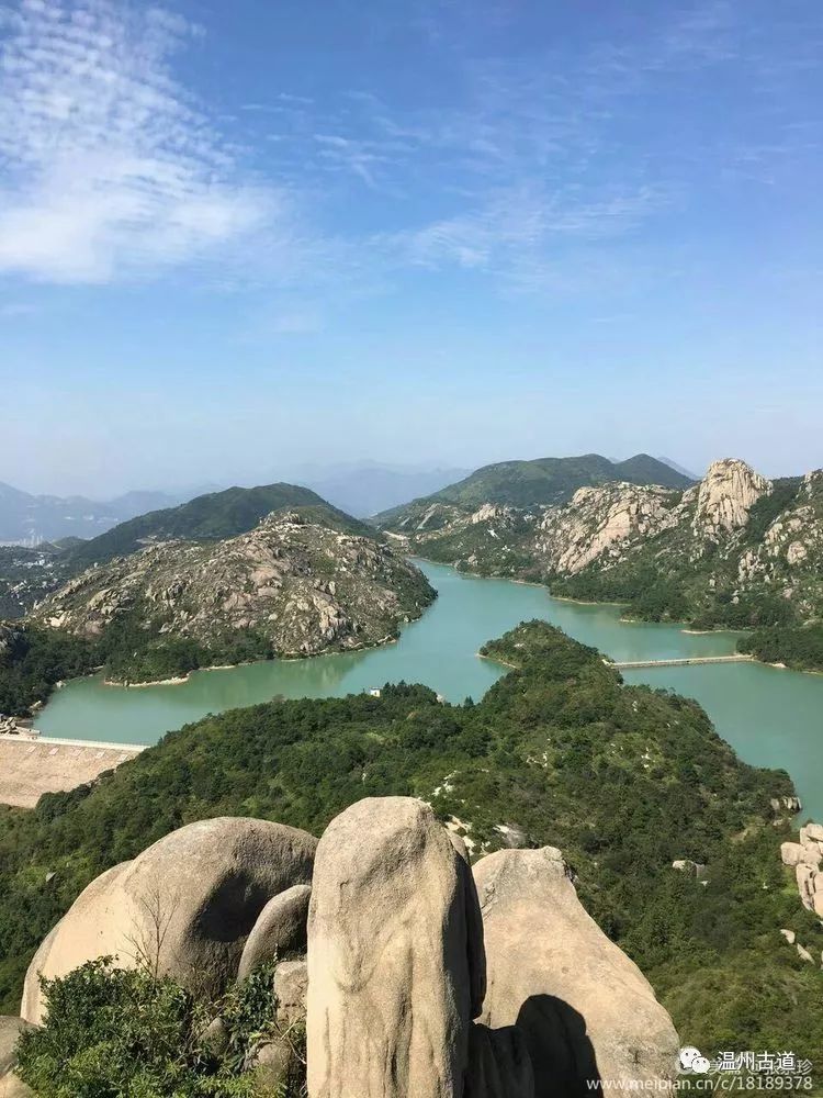 大罗山七尖尖尖通天，连绵而行山色无边