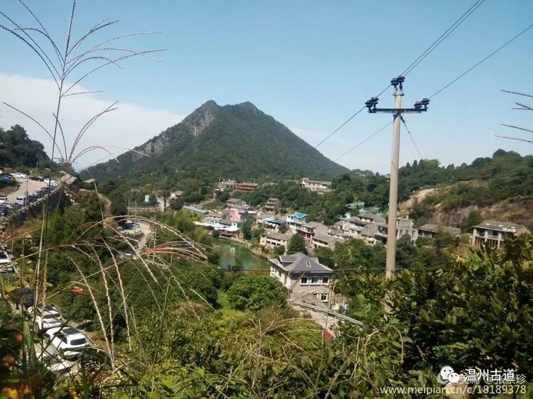 大罗山七尖尖尖通天，连绵而行山色无边