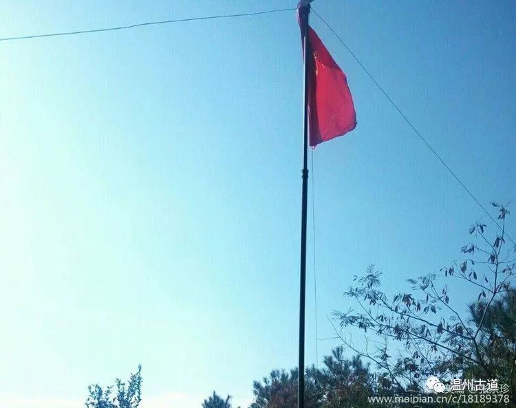 大罗山七尖尖尖通天，连绵而行山色无边