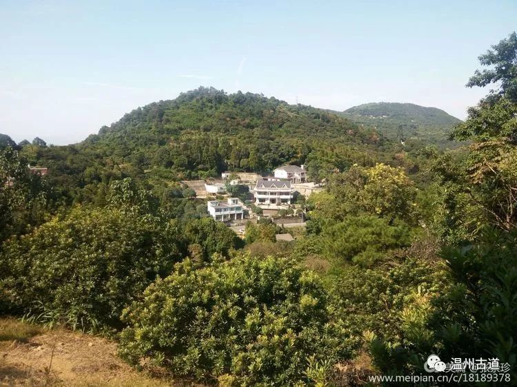 大罗山七尖尖尖通天，连绵而行山色无边