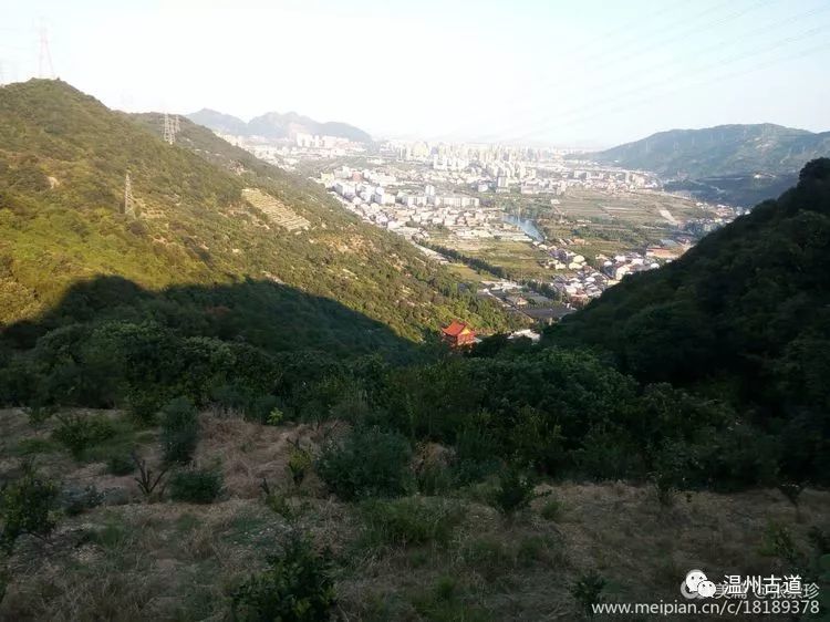 大罗山七尖尖尖通天，连绵而行山色无边