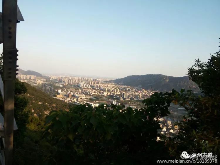 大罗山七尖尖尖通天，连绵而行山色无边