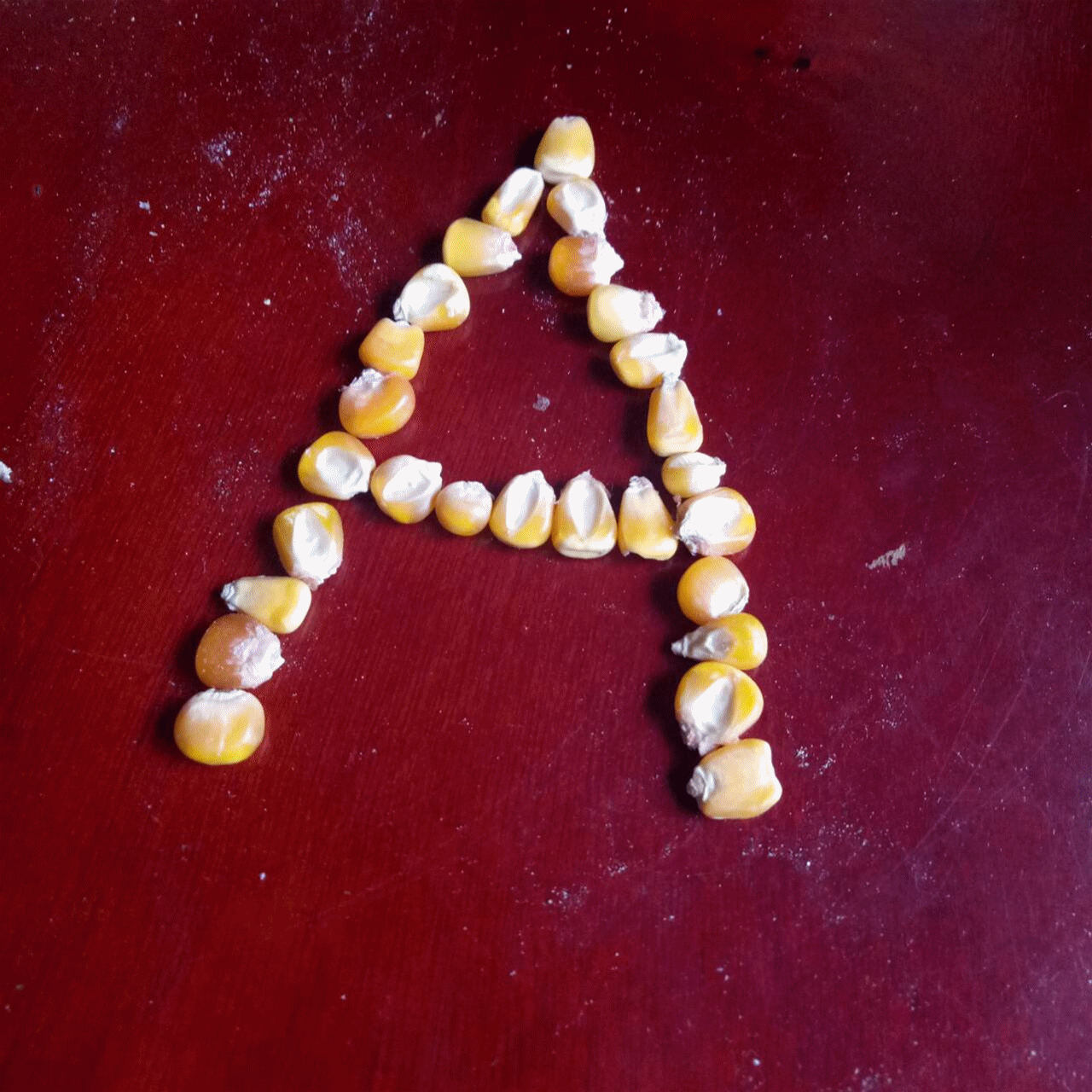 搞笑gif:美女相亲,结局尴尬了!