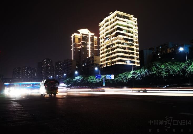 拍出好夜景其实很简单,为什么这手机能轻松做到?