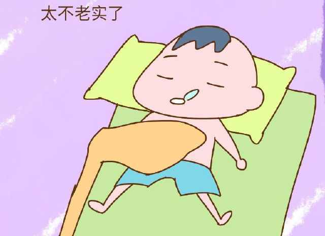 宝宝睡觉踢被子,不踏实,很可能与这些原因有关,父母别