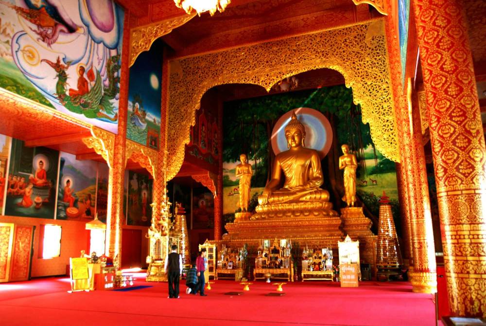 寺庙中"业务"最好的佛祖,让和尚用麻袋装不完钱,游客嫌捐钱少-看点快
