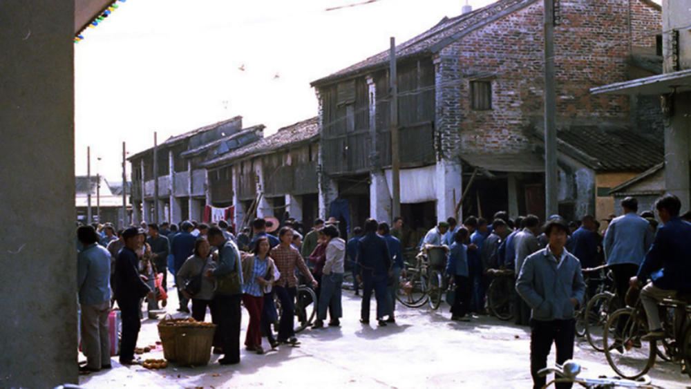 1979年的深圳老照片:到处是工地,正在从"小渔村"变成城市