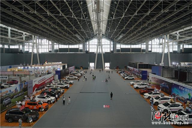 "中国建筑奇迹之旅"走进石家庄国际会展中心