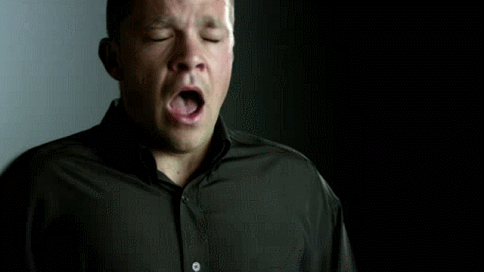 鼻炎反复发作太难治?医生:光靠药远远不够,多吃1种是