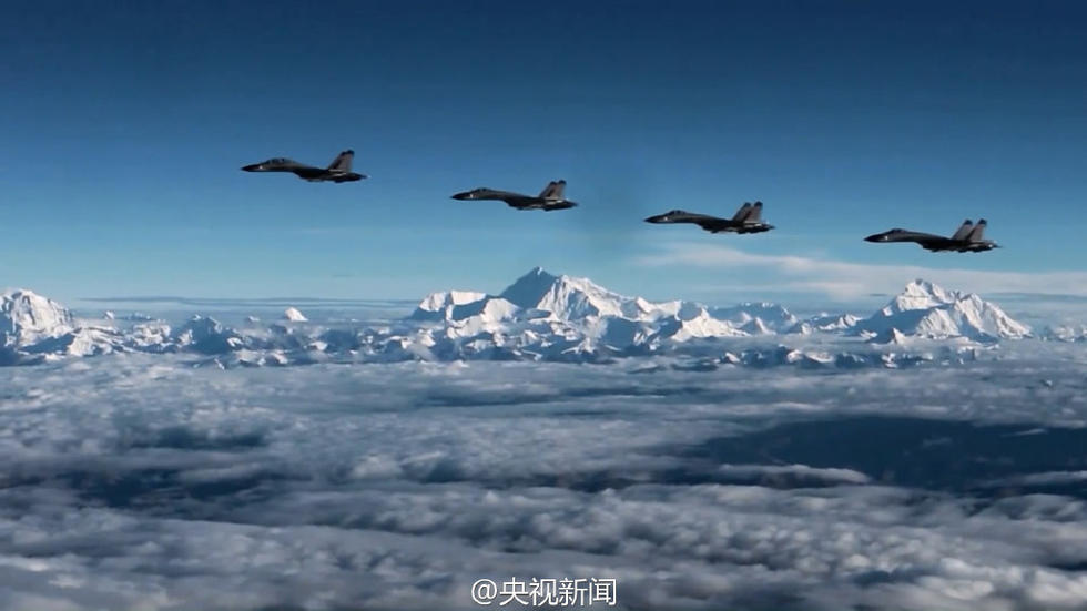 中国轰-6K等多型战机飞赴西太平洋