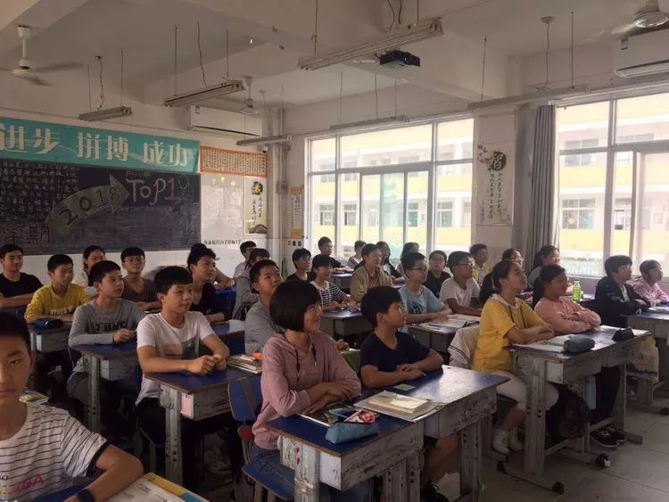 桐城吴汝纶公学802班!用镜头记录他们的青春!