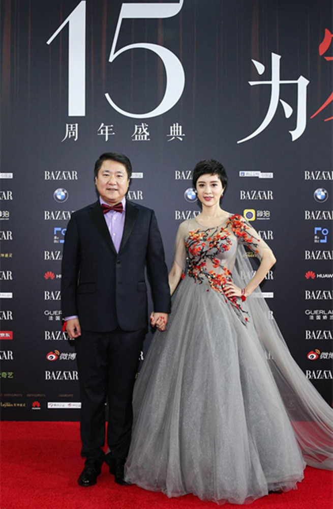 于冬金巧巧夫妇被曝在芭莎慈善夜拍下徐悲鸿真迹,花了