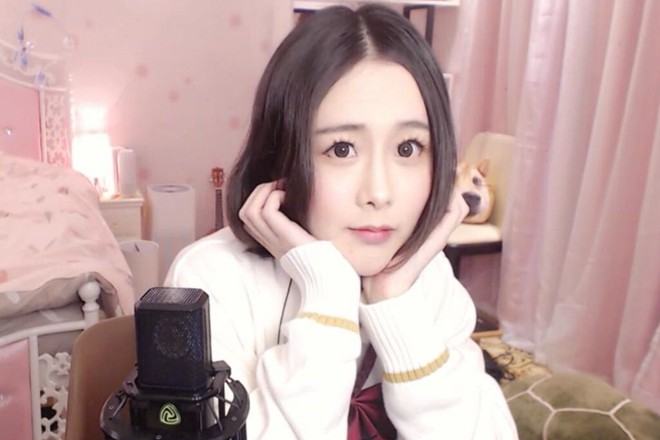轩墨宝宝女友终曝光,颜值丝毫不输轩墨,网友:又一女装