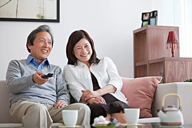 成都圣安心理康复庄重:再过两天就是重阳节,理解和陪伴是给父母最好的