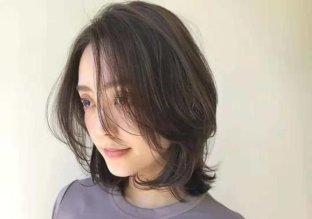 如何才能烫出优雅自然的轻熟风锁骨发