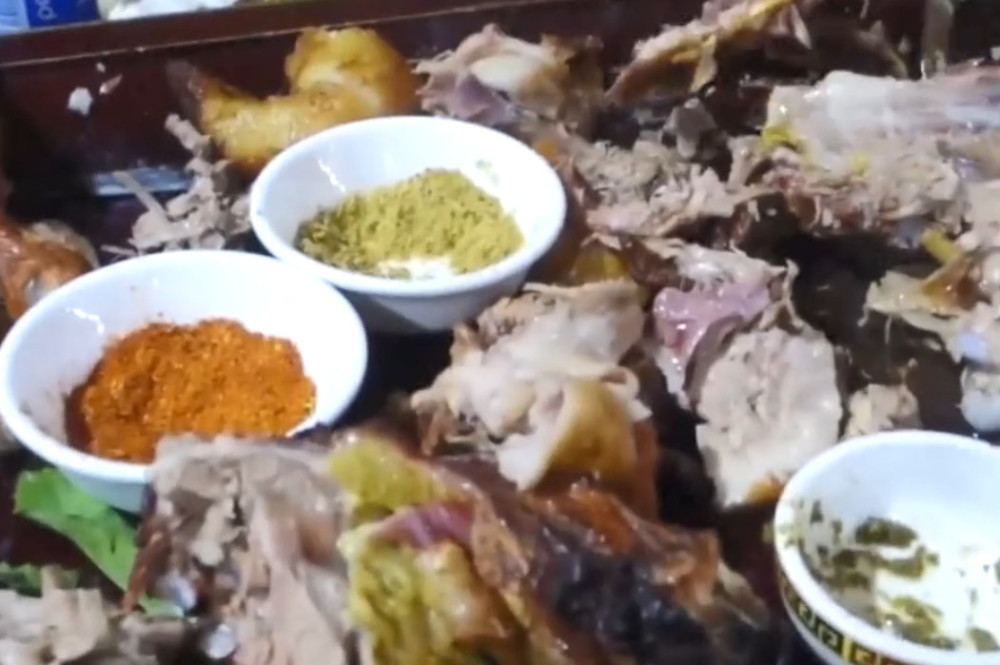 蒙古人顿顿吃肉,一天吃掉我们一个月的肉,网友:看着就