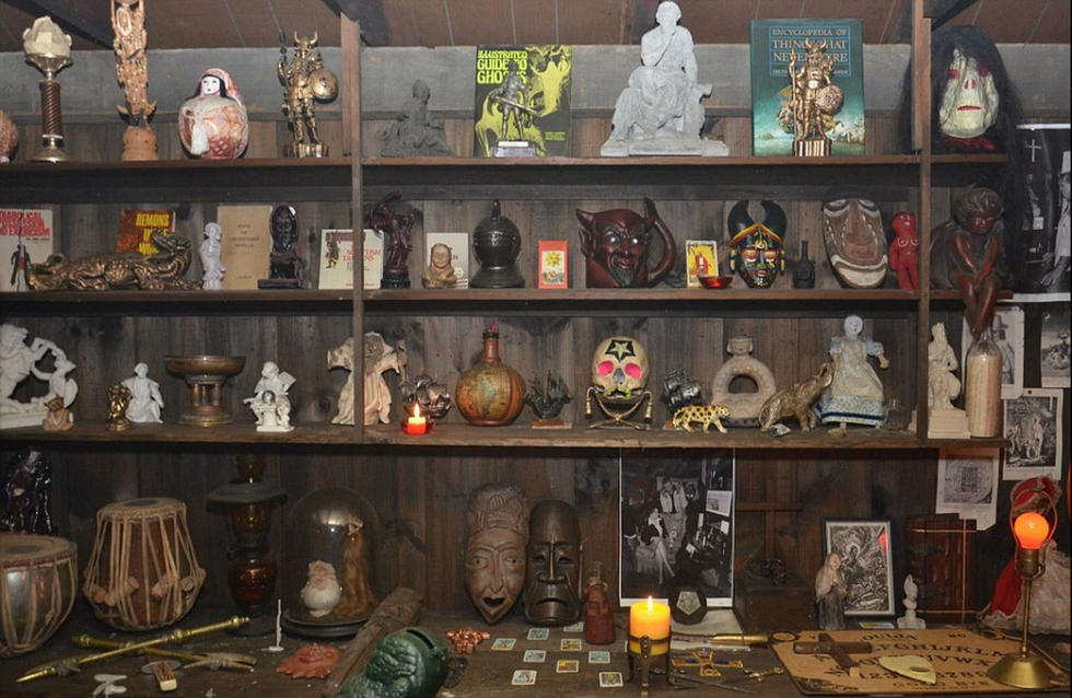 组图:夫妇建鬼屋60年_学生时代房产