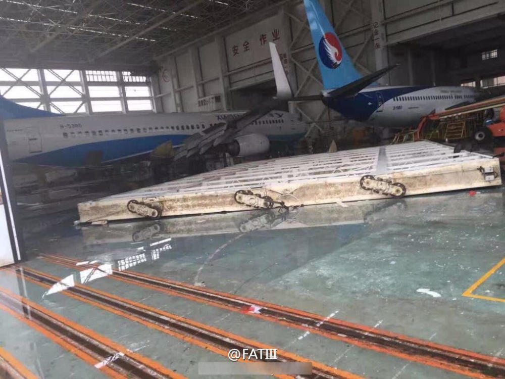 台风威力有多大?在厦门把飞机吹跑了