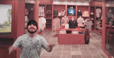 爆笑gif动态图:直播吃饭一年后我硬是又吃出来一个我