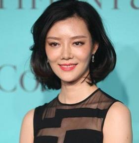 车晓被曝整容过度,脸变车祸现场?