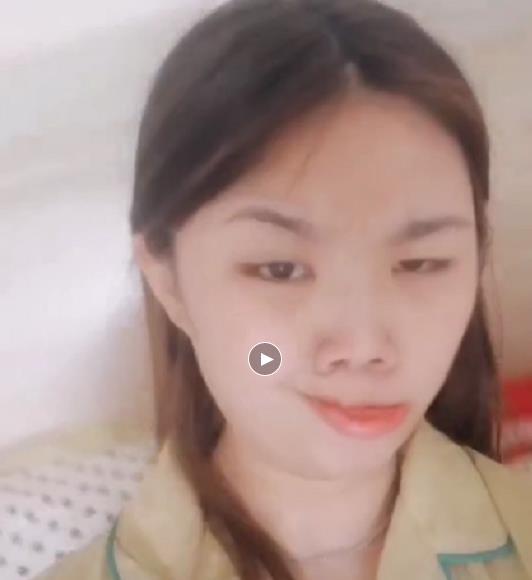 小姐姐看到死亡网友,上演表情之后,镜头:对女表情包制作方法图动图片