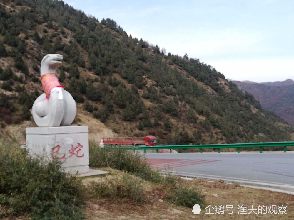 游记:十二盘坡,也称生肖十二盘,是青海互助县一道独特
