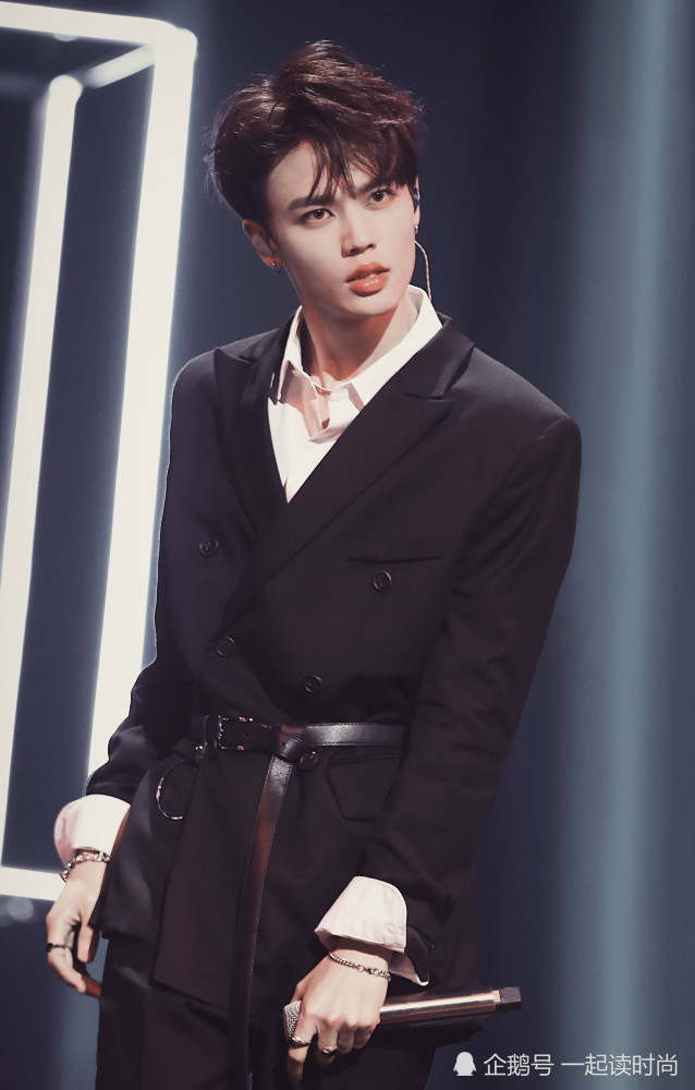 林彦俊新歌首秀,颜值逆天酷帅炸,开口跪燃爆全