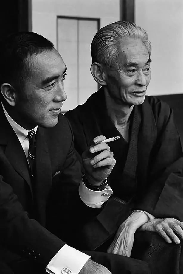 三岛由纪夫,天人五衰,作家,金阁寺,孤独,玫瑰
