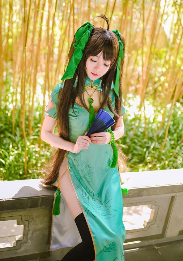 cosplay美女:王者荣耀中的孙尚香,脸长得不像,但腿像