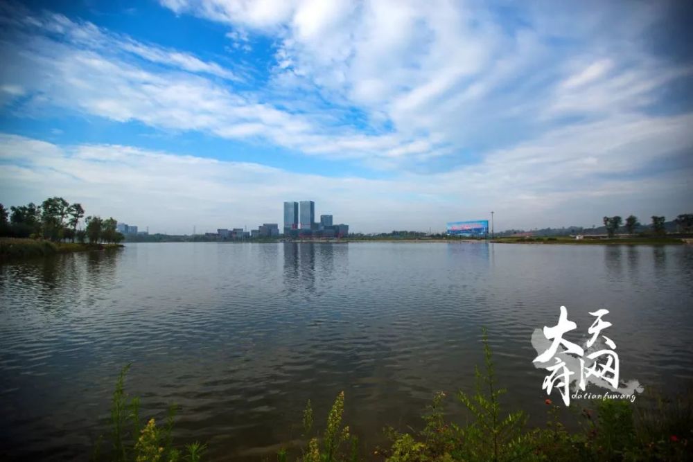 成都添加许多文艺味儿的 摄影:陈鹏 当然还有必不可少的 还有天府新区
