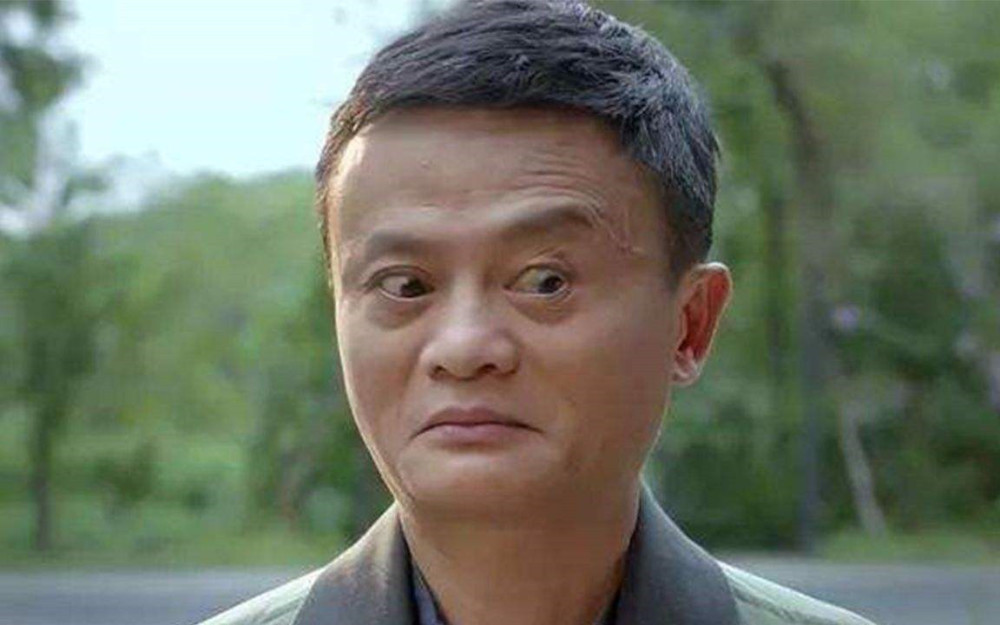 马云黄渤同台相遇,黄渤调侃马云长得丑,马云的