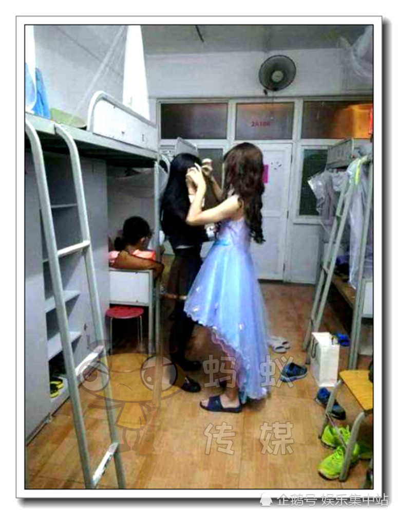 宿舍中有个女装大佬会是什么样的体验,网友:兄弟能一起睡吗?