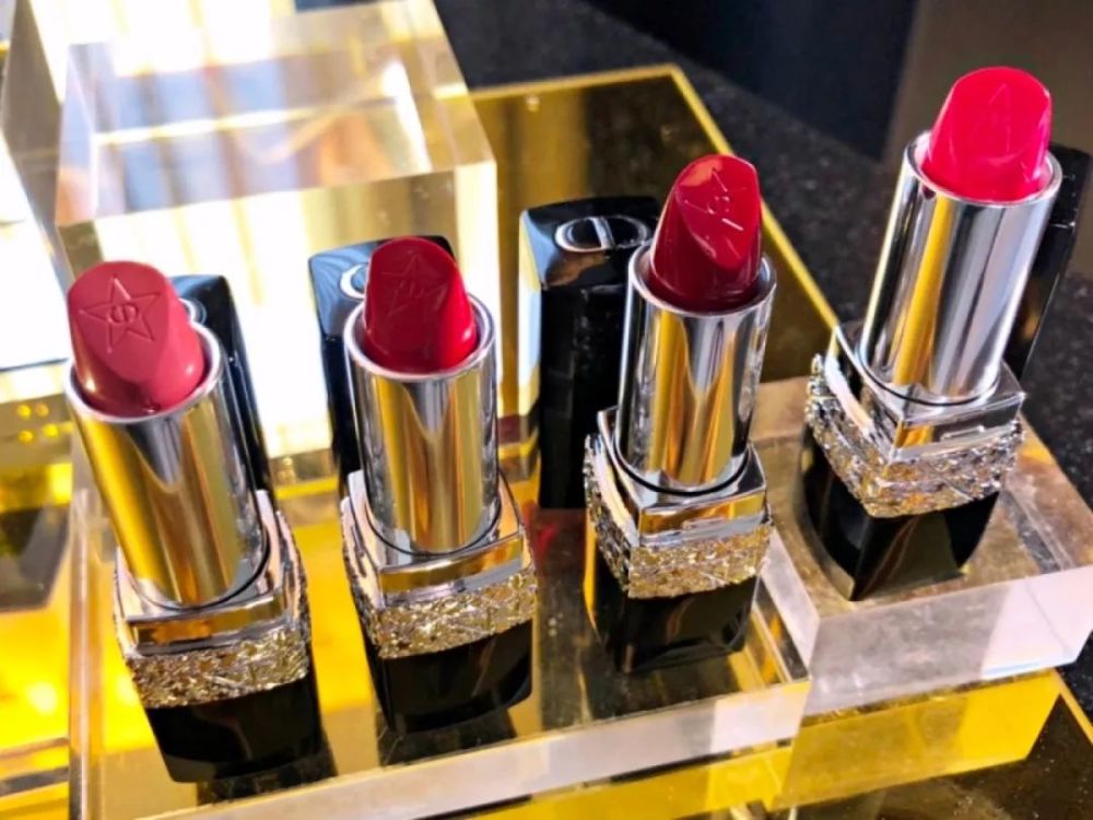 2018圣诞限定口红美出天际!女生pick种草,男生