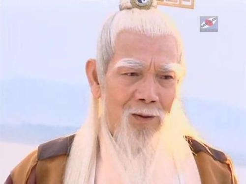 倚天屠龙记中谁是第一高手呢武力排名进前十的都有谁