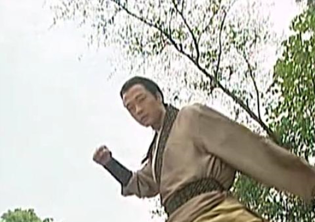步惊云有40米长剑,聂风有40米大刀,秦霜为何只有天霜拳