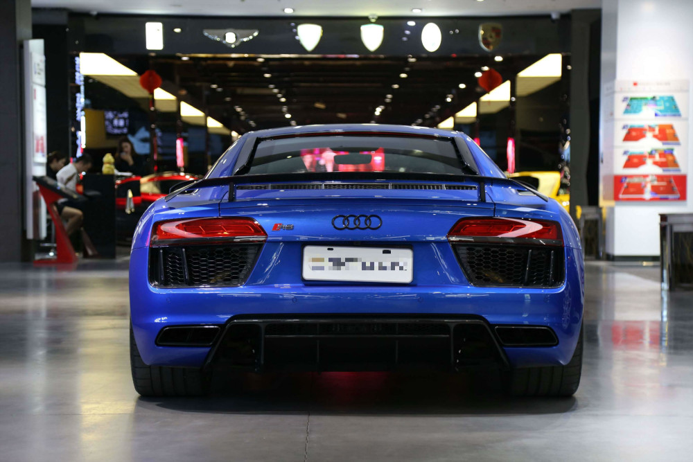 硬顶16奥迪r8 v10 coupe performance