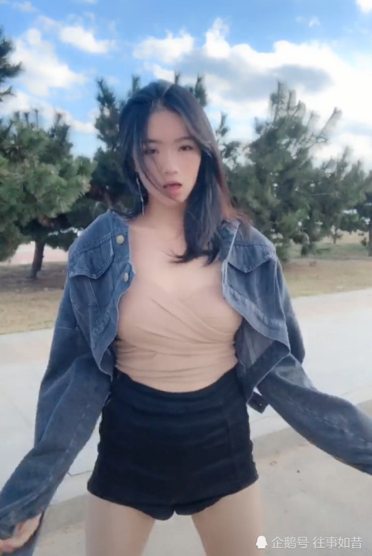 抖音小姐姐卖萌撒娇热舞,网友:这舞蹈跳得我热血沸腾!