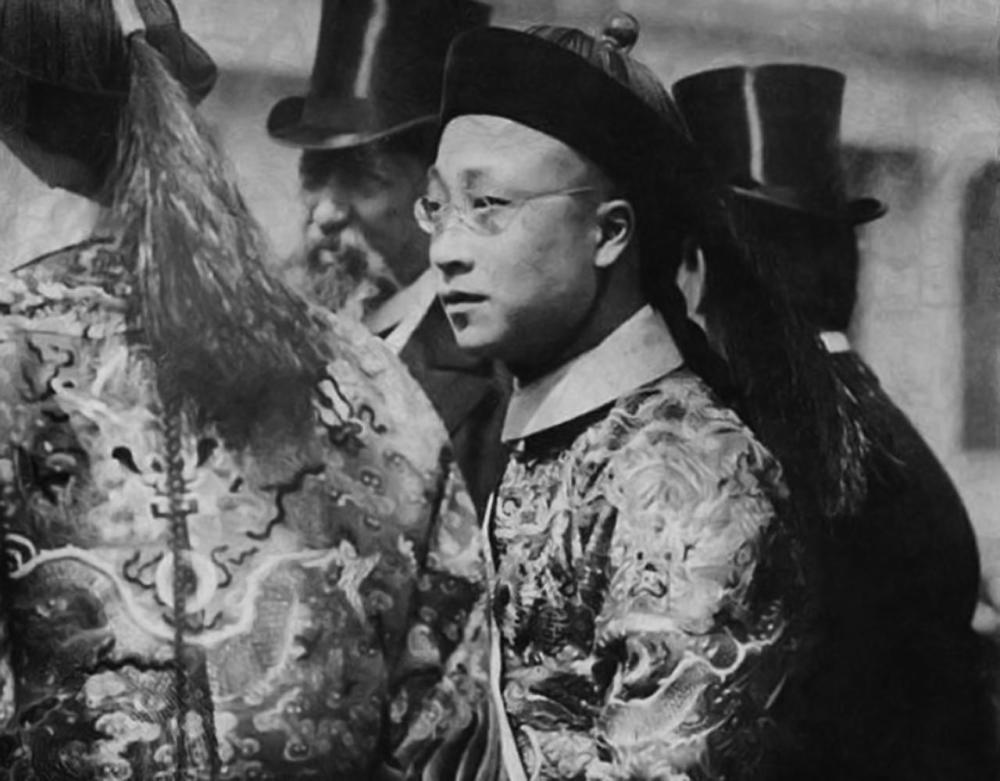 清朝皇族成员的真实面孔:图四是川岛芳子的父亲,图九是皇族出行