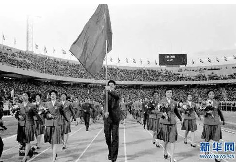 回顾中国接力队40载奋斗史 终圆梦鸟巢_学生时