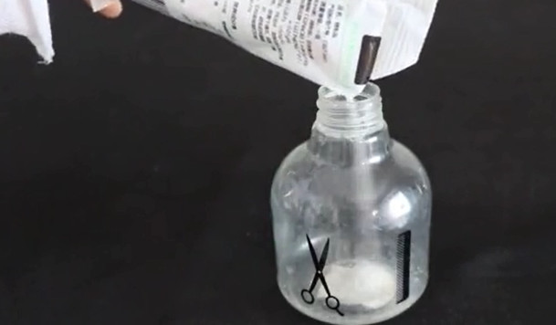 擦玻璃有窍门,保洁阿姨教我的擦玻璃技巧,干净