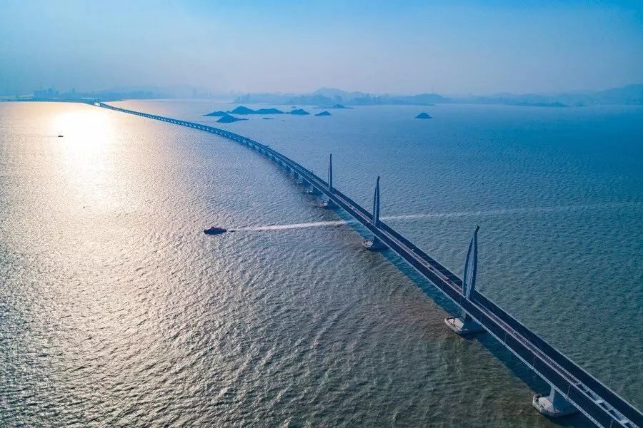 中国人花15年造一座桥，斥资近1000亿，成新世界七大奇迹之一，获6项世界之最!