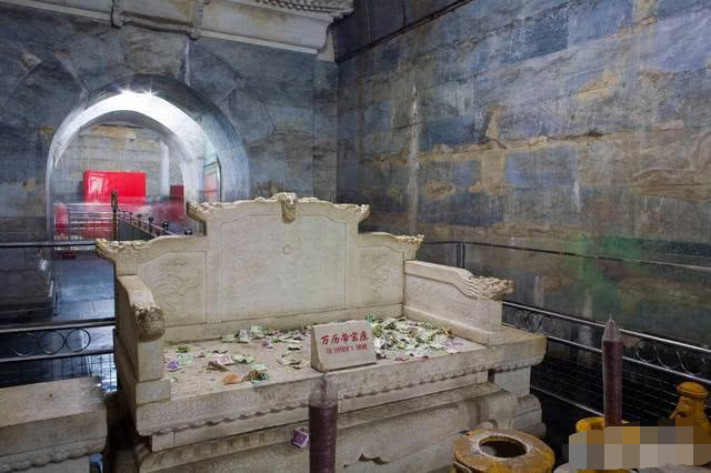 80年代考古专家进入慈禧陵墓,为何吓得匆忙退出?这一点是关键