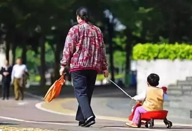 爷爷奶奶照看孙女索要"带孙费"!法院这样判这些钱