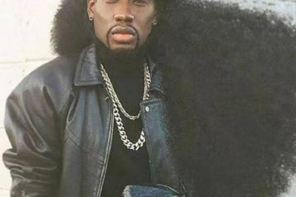 黑人父女依靠爆炸头造型成网红,女儿可爱爸爸