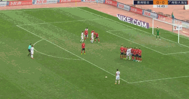 贵州猛攻横梁阻挡进球 场面不落下风低效导致