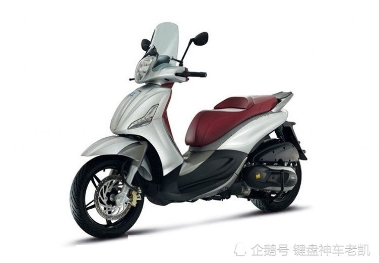 三阳新款大轮踏板摩托车hd2 300曝光,竞争本田sh300