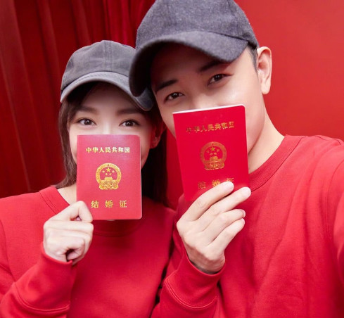 唐嫣在采访时被问到:罗晋给了多少彩礼?她的回